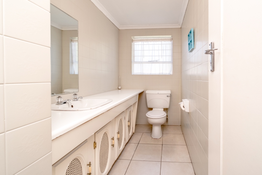 3 Bedroom Property for Sale in Fontainebleau Gauteng