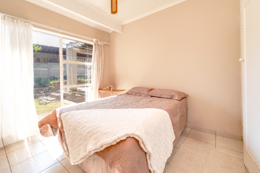 3 Bedroom Property for Sale in Fontainebleau Gauteng