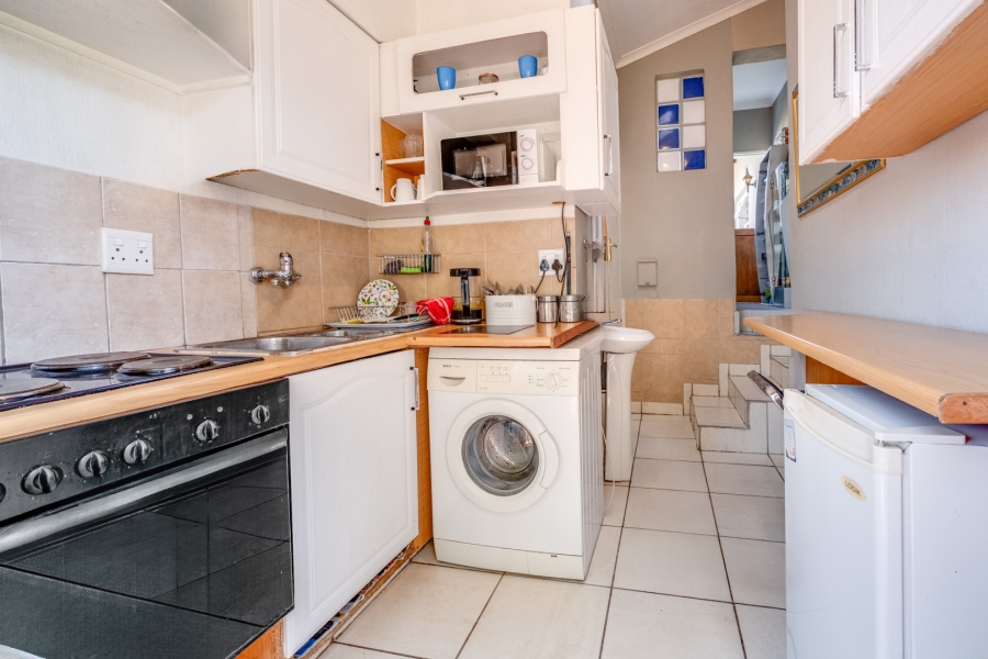 3 Bedroom Property for Sale in Fontainebleau Gauteng