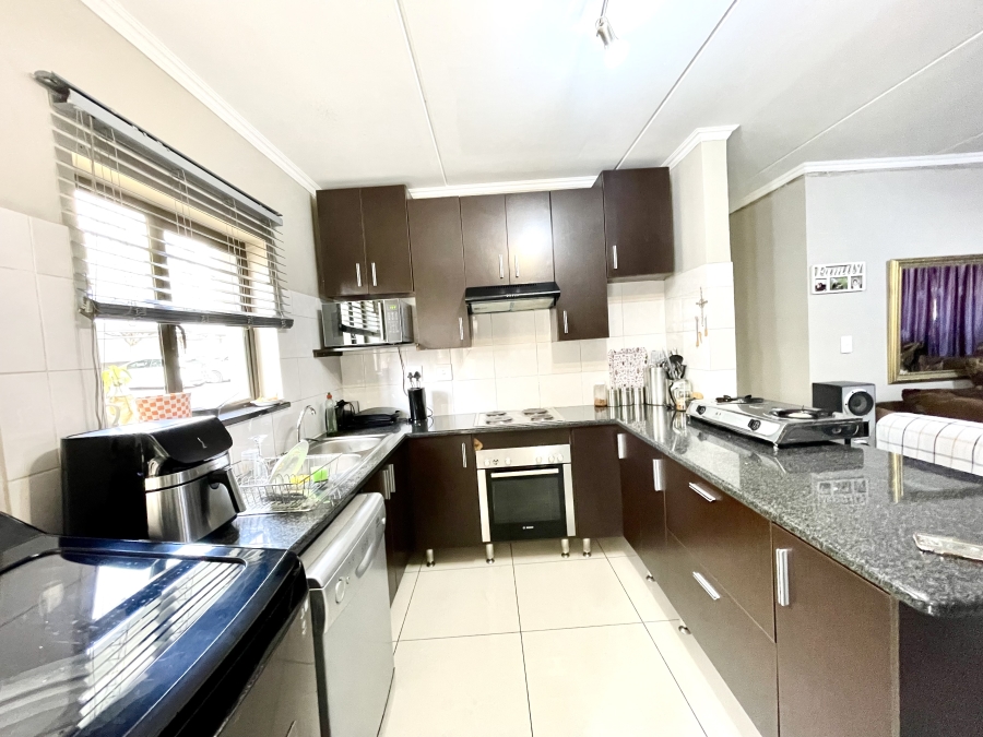 3 Bedroom Property for Sale in Erand Gardens Gauteng