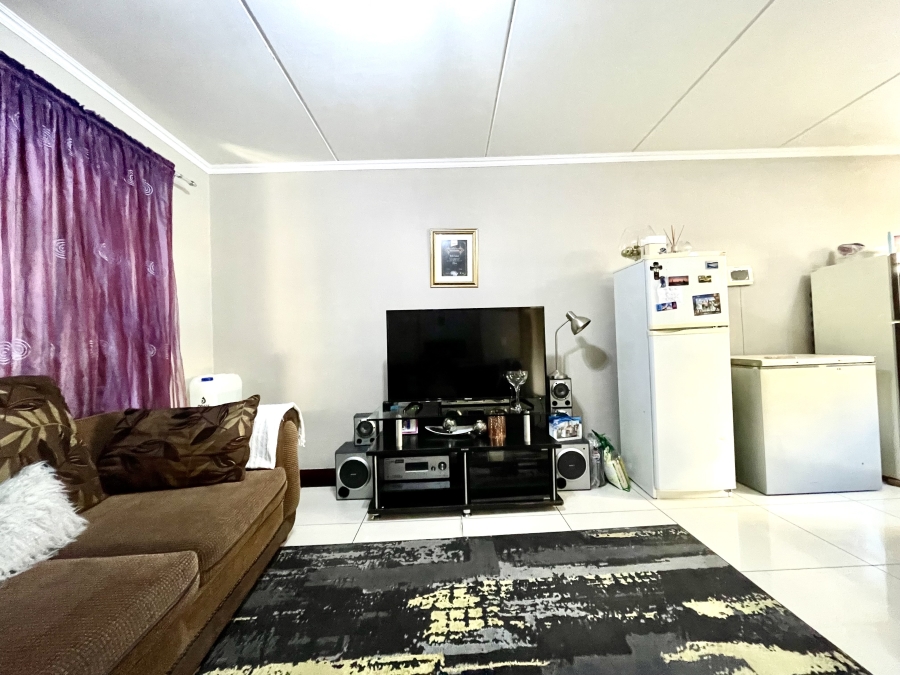 3 Bedroom Property for Sale in Erand Gardens Gauteng