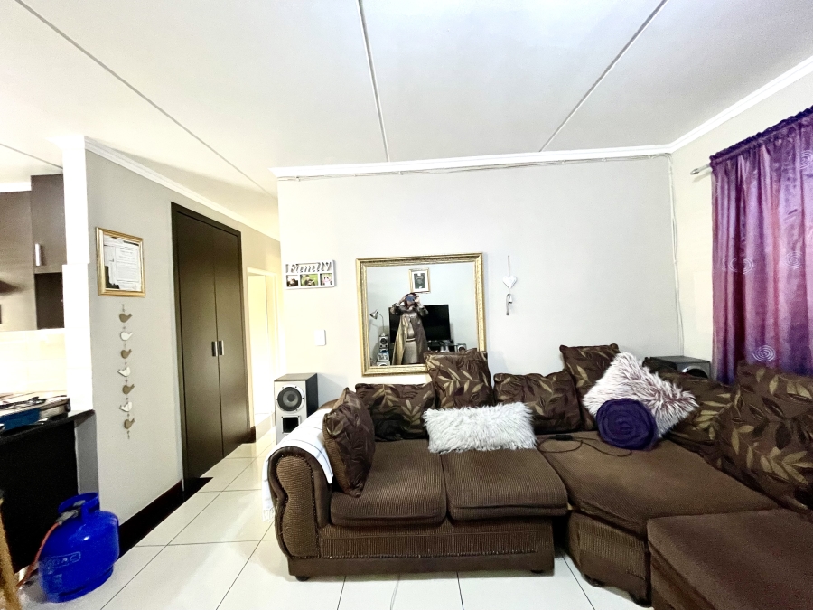 3 Bedroom Property for Sale in Erand Gardens Gauteng