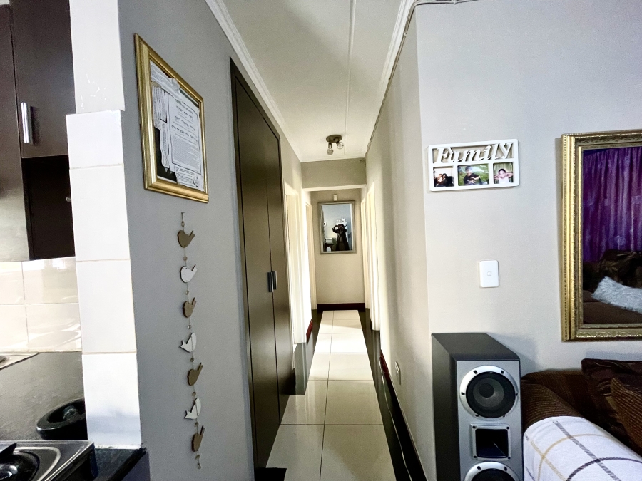 3 Bedroom Property for Sale in Erand Gardens Gauteng
