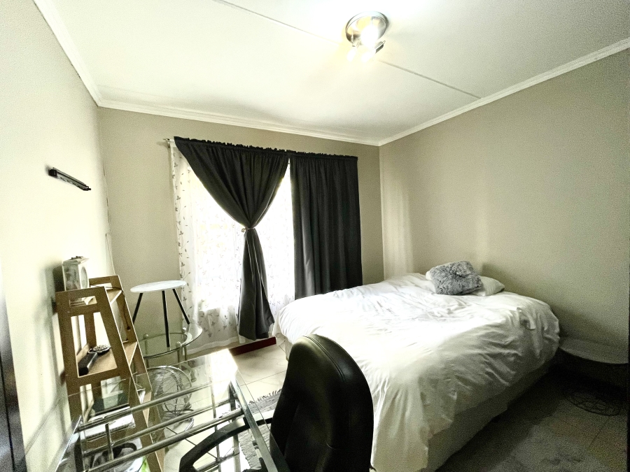 3 Bedroom Property for Sale in Erand Gardens Gauteng