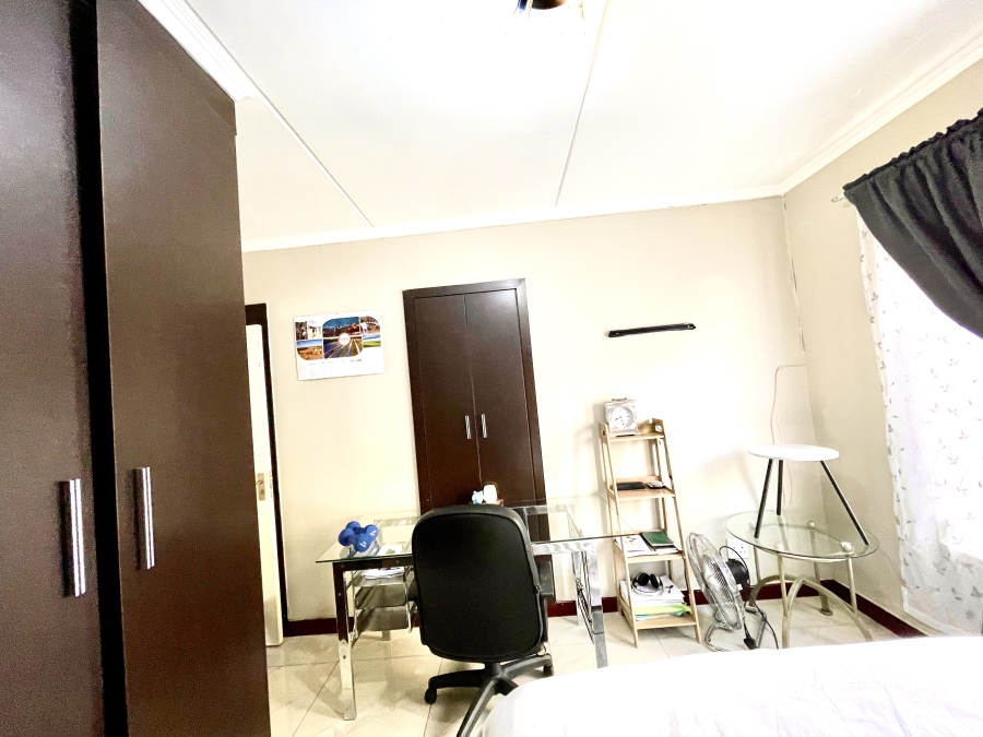 3 Bedroom Property for Sale in Erand Gardens Gauteng