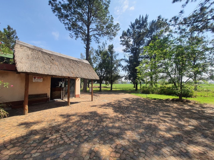 4 Bedroom Property for Sale in Theoville Gauteng