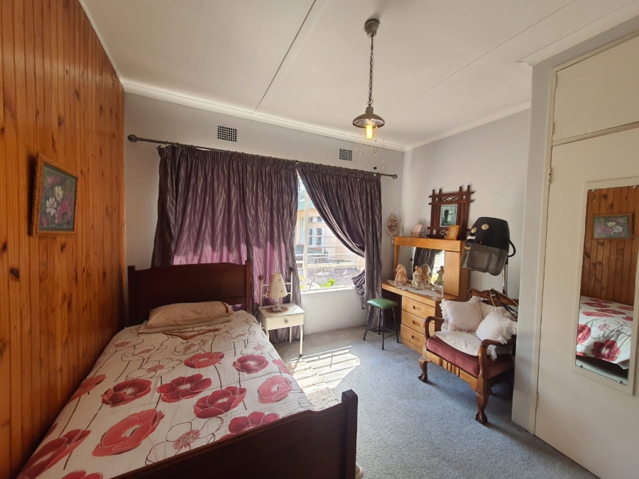 4 Bedroom Property for Sale in Theoville Gauteng