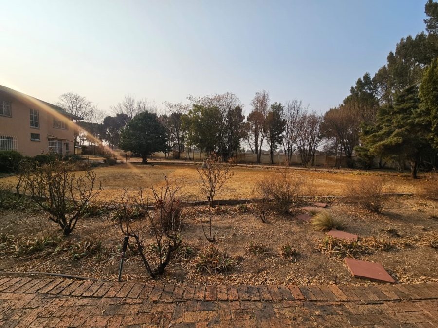 5 Bedroom Property for Sale in Miravaal Gauteng