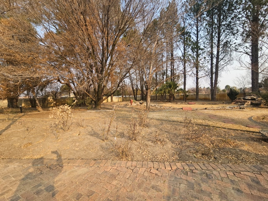5 Bedroom Property for Sale in Miravaal Gauteng
