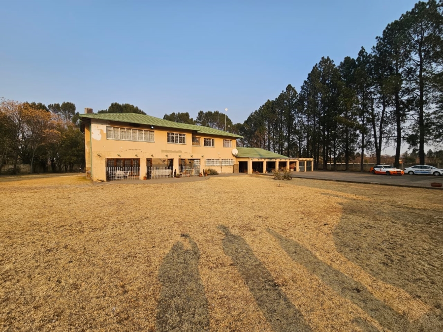 5 Bedroom Property for Sale in Miravaal Gauteng