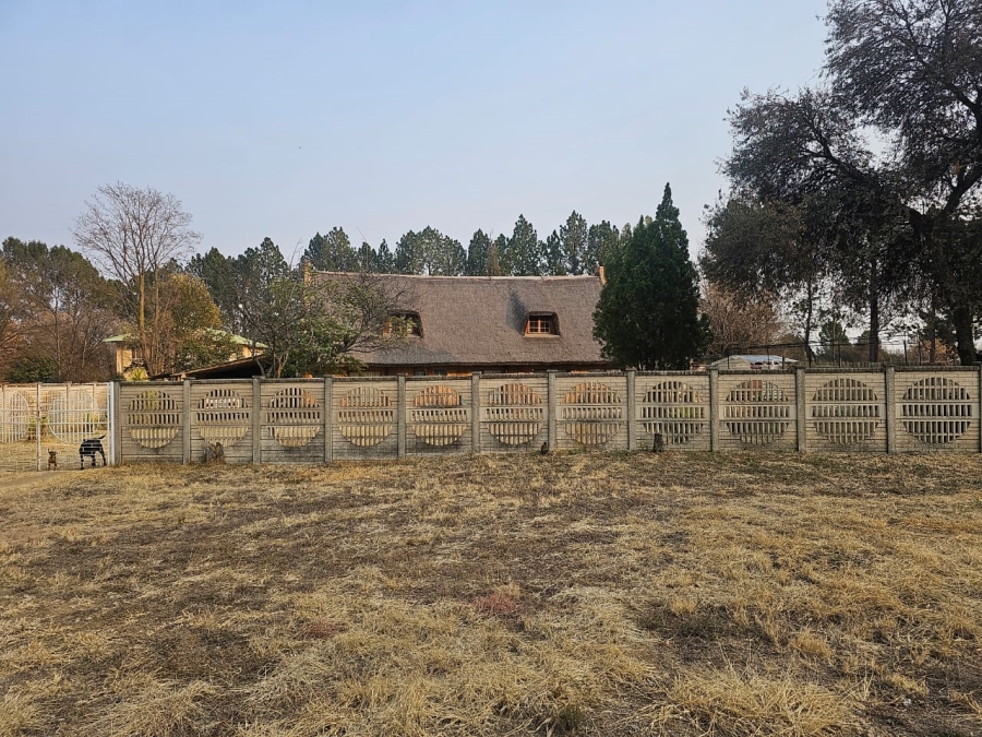 5 Bedroom Property for Sale in Miravaal Gauteng