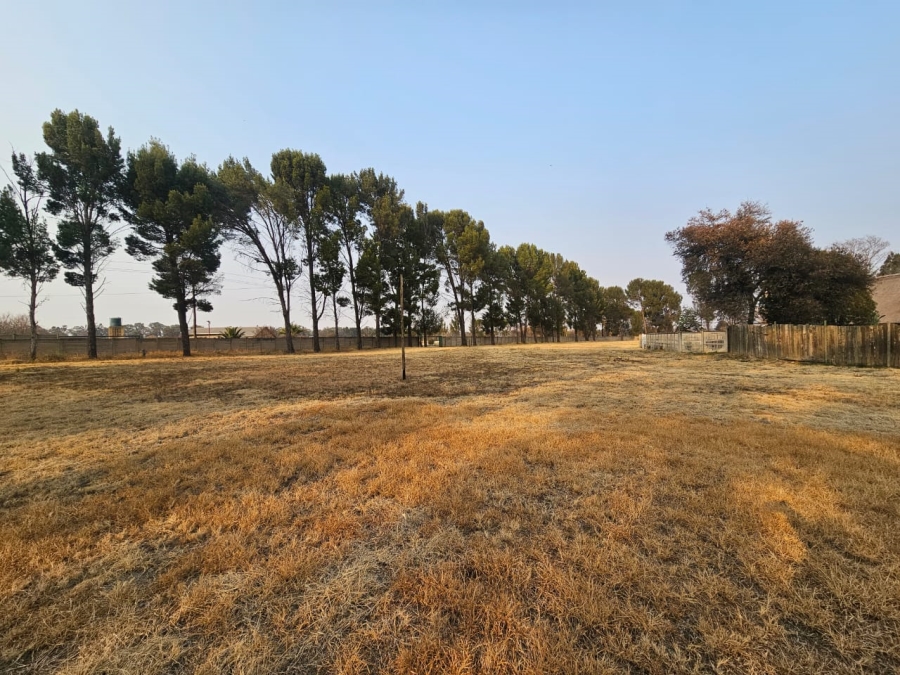 5 Bedroom Property for Sale in Miravaal Gauteng