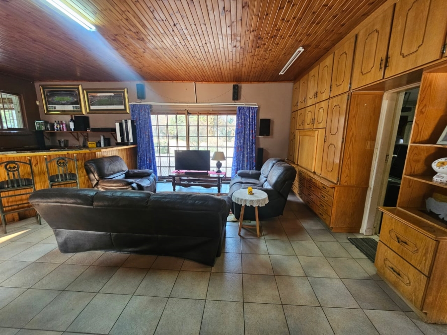 5 Bedroom Property for Sale in Miravaal Gauteng