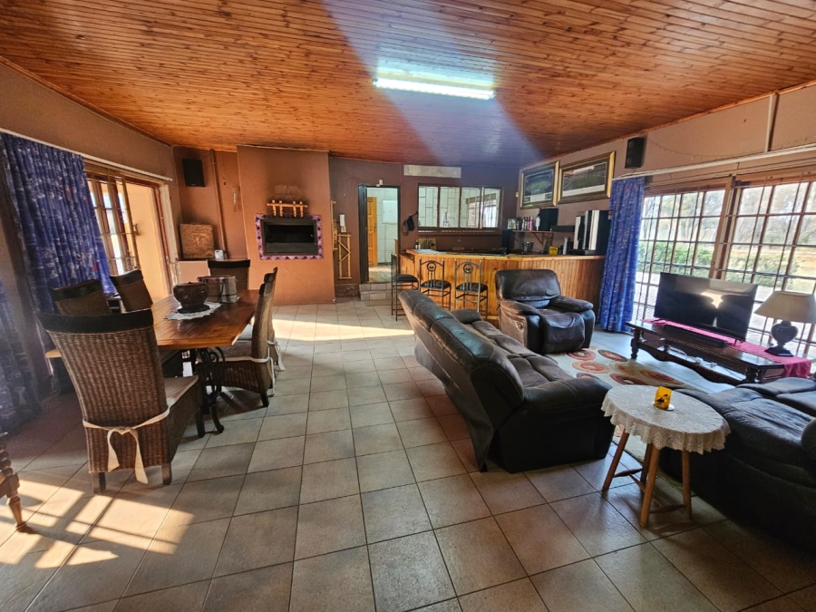 5 Bedroom Property for Sale in Miravaal Gauteng