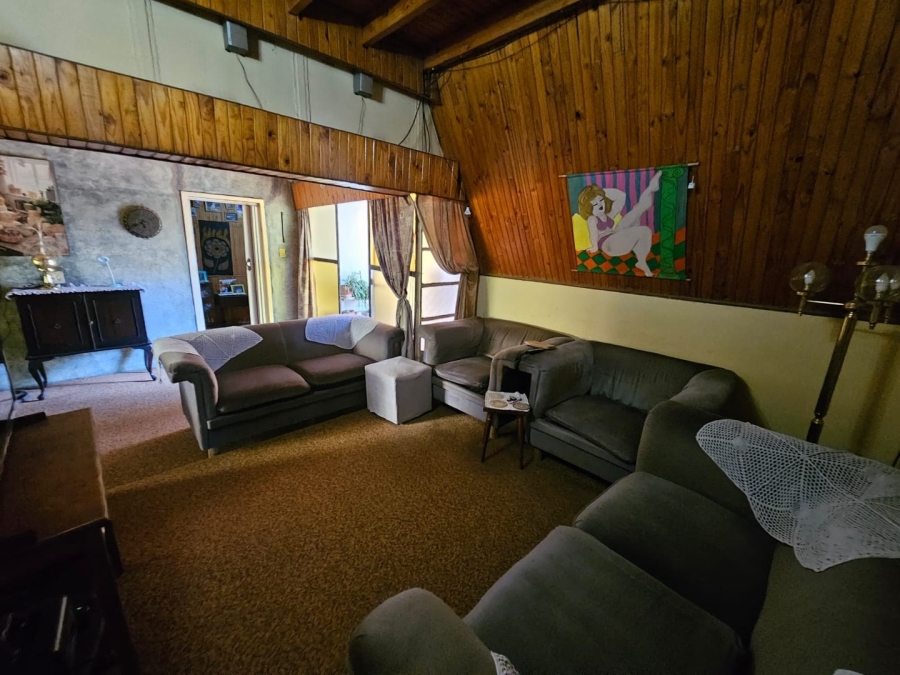 4 Bedroom Property for Sale in Theoville Gauteng