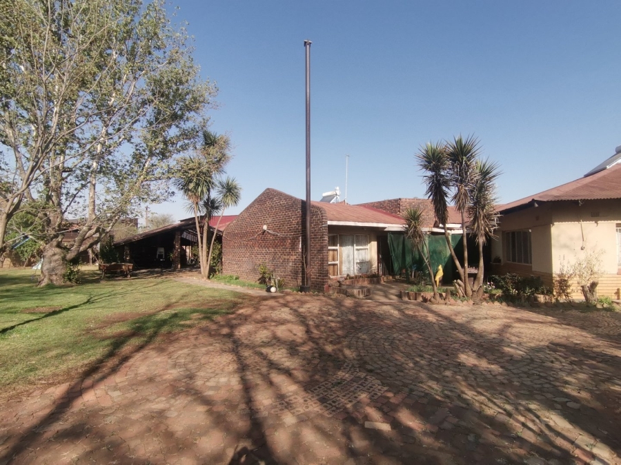 3 Bedroom Property for Sale in Roodia Gauteng