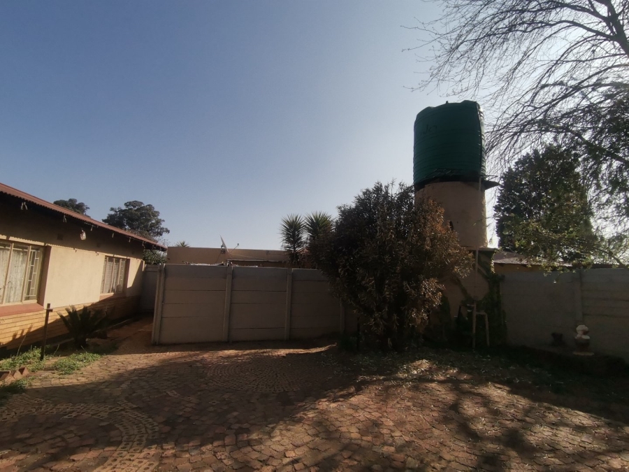 3 Bedroom Property for Sale in Roodia Gauteng
