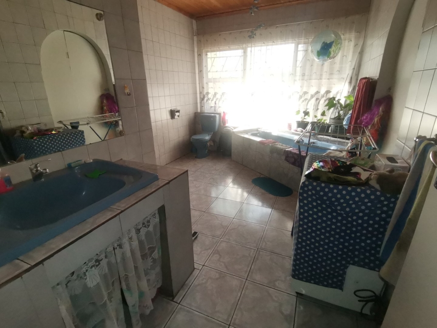 3 Bedroom Property for Sale in Roodia Gauteng