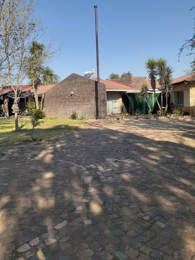 3 Bedroom Property for Sale in Roodia Gauteng