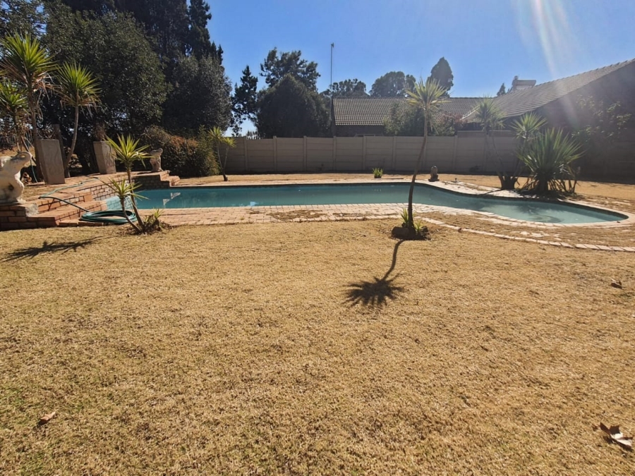 3 Bedroom Property for Sale in Roodia Gauteng