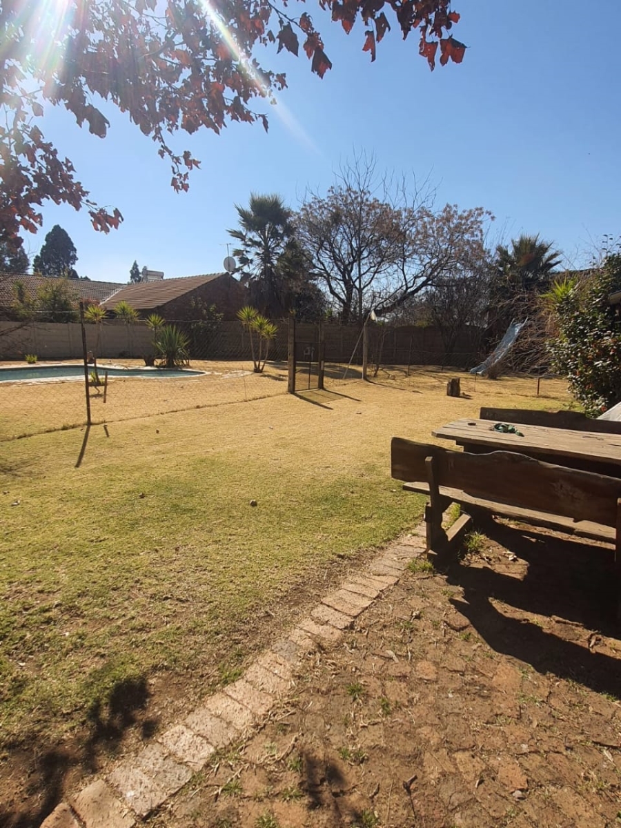 3 Bedroom Property for Sale in Roodia Gauteng