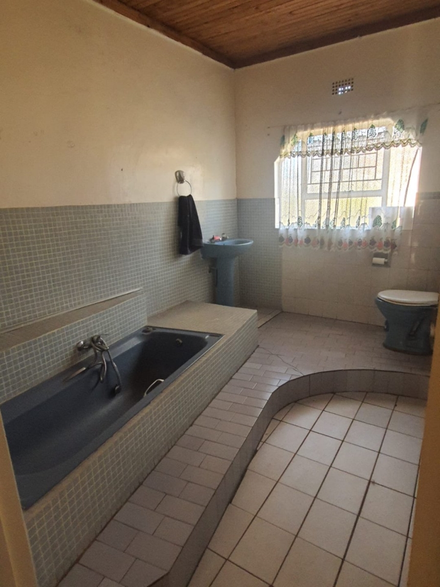 3 Bedroom Property for Sale in Roodia Gauteng