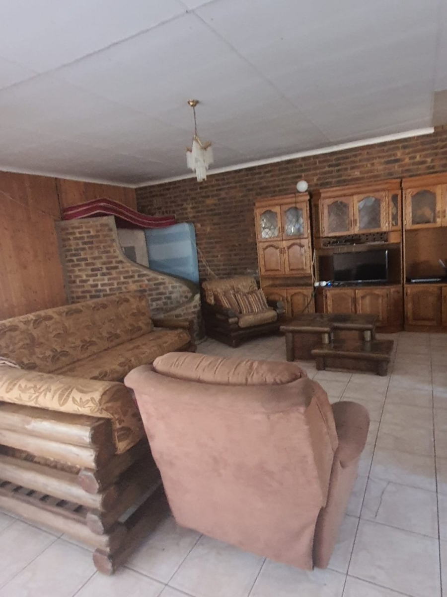3 Bedroom Property for Sale in Roodia Gauteng