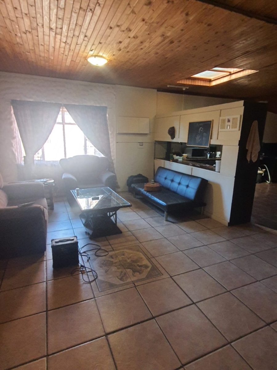 3 Bedroom Property for Sale in Roodia Gauteng