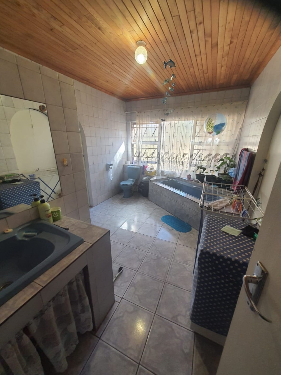 3 Bedroom Property for Sale in Roodia Gauteng