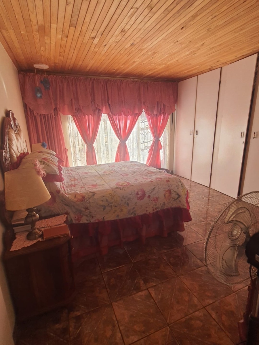 3 Bedroom Property for Sale in Roodia Gauteng