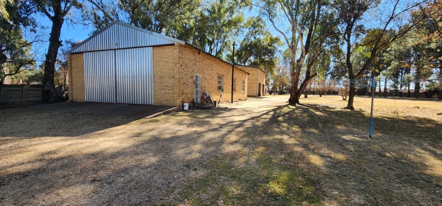 9 Bedroom Property for Sale in Lochvaal Gauteng