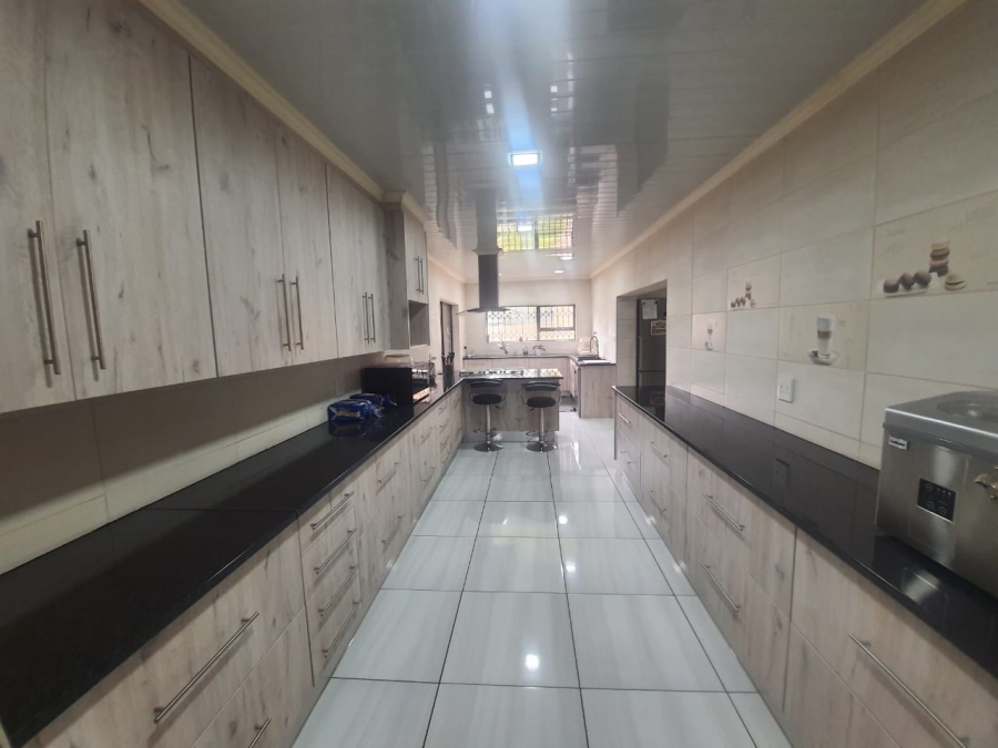 4 Bedroom Property for Sale in Mullerstuine Gauteng