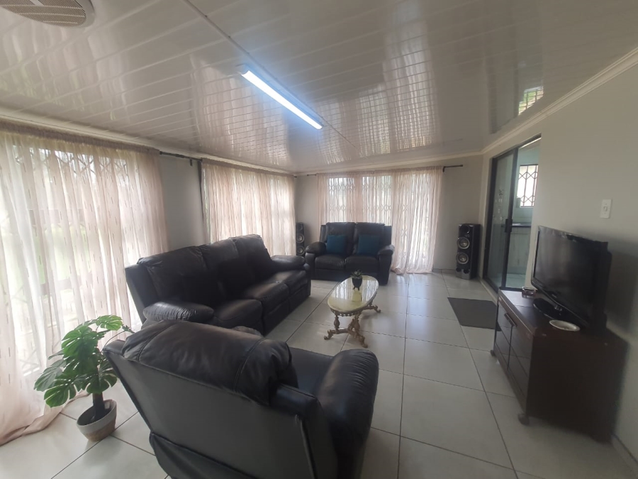 4 Bedroom Property for Sale in Mullerstuine Gauteng
