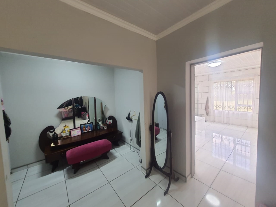 4 Bedroom Property for Sale in Mullerstuine Gauteng