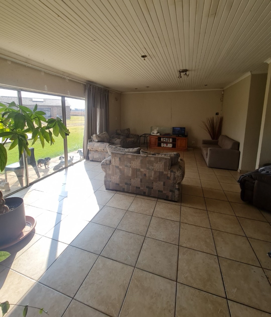 3 Bedroom Property for Sale in Rusticana Gauteng