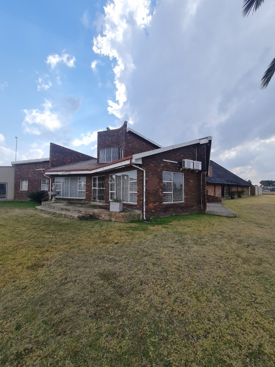 3 Bedroom Property for Sale in Rusticana Gauteng
