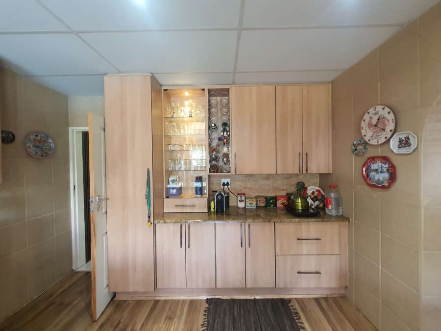 3 Bedroom Property for Sale in Theoville Gauteng