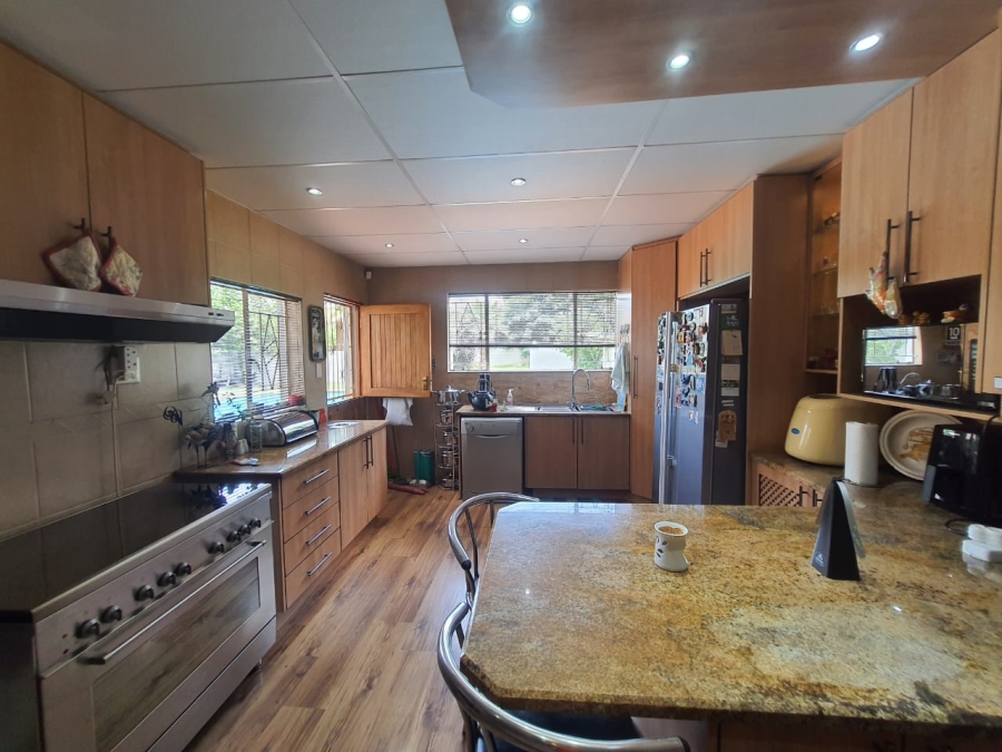 3 Bedroom Property for Sale in Theoville Gauteng