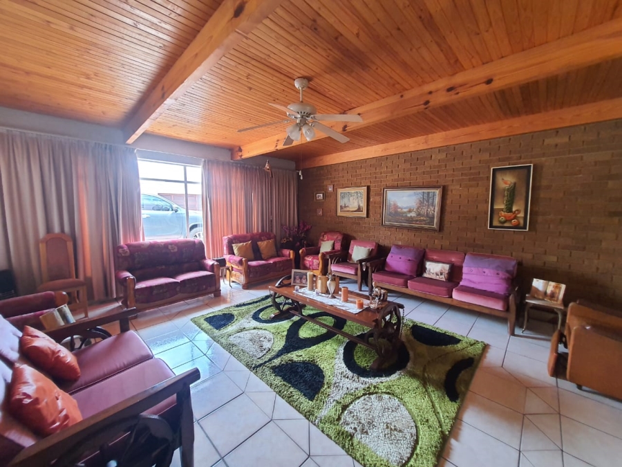 3 Bedroom Property for Sale in Theoville Gauteng