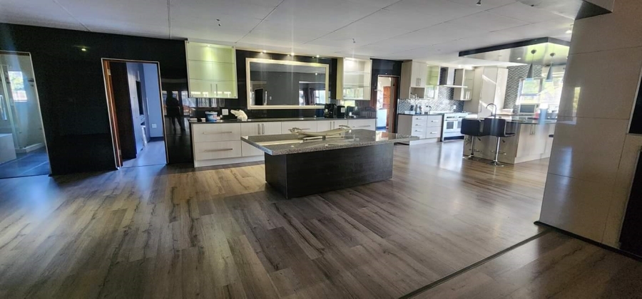 4 Bedroom Property for Sale in Mantevrede Gauteng