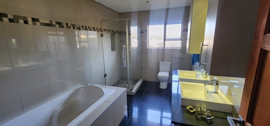 4 Bedroom Property for Sale in Mantevrede Gauteng