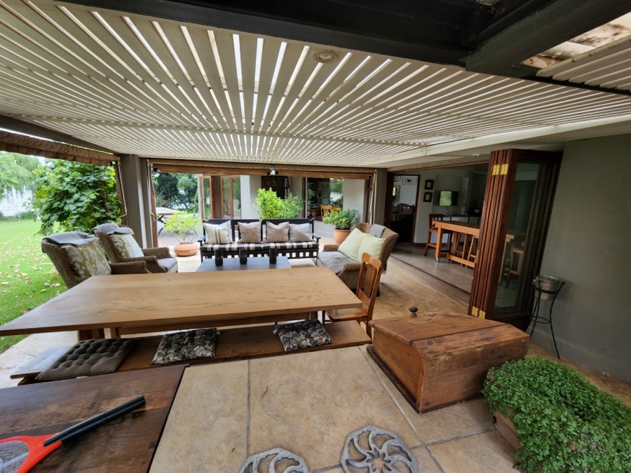 7 Bedroom Property for Sale in Marlbank Gauteng