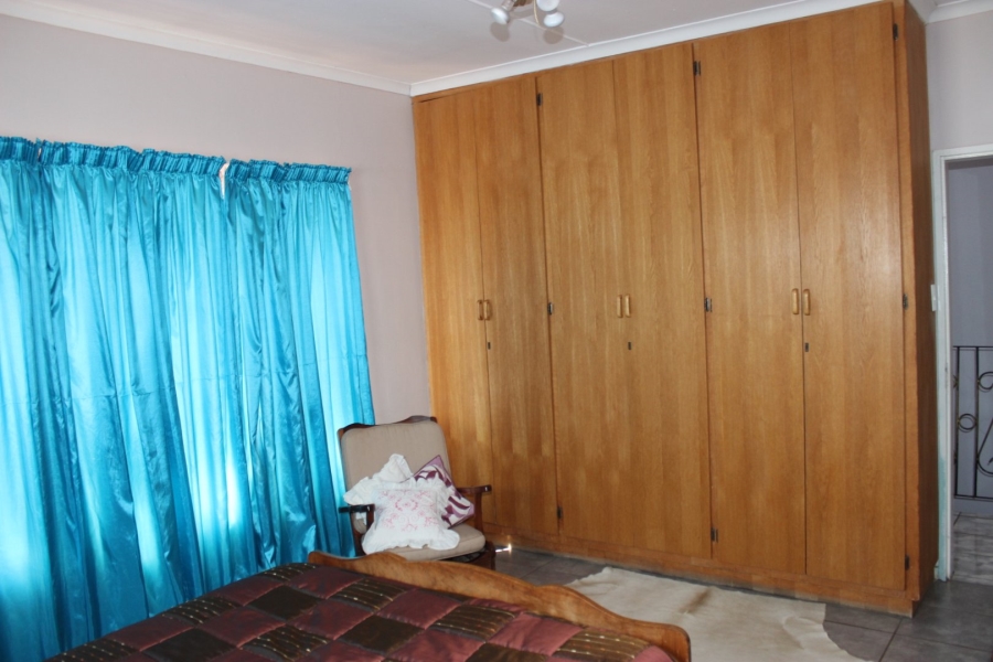 4 Bedroom Property for Sale in Miravaal Gauteng