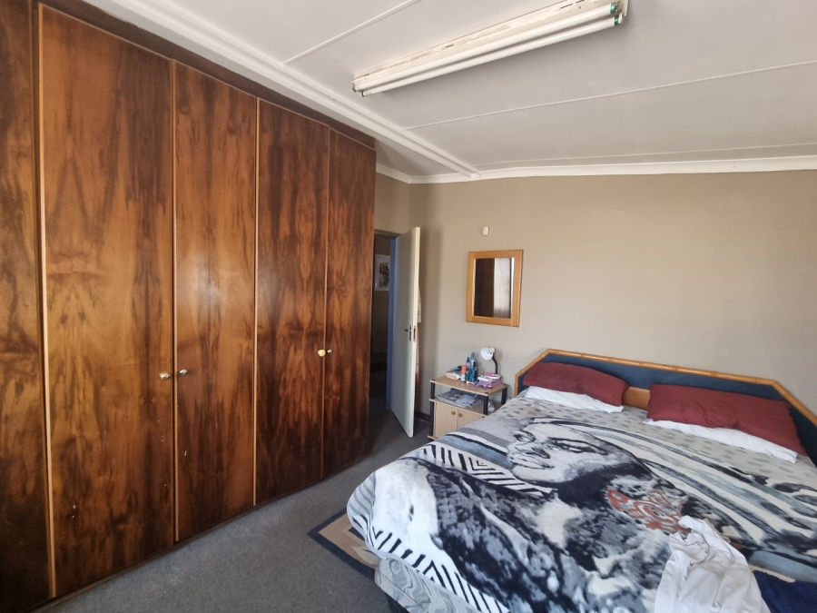 3 Bedroom Property for Sale in Roodia Gauteng