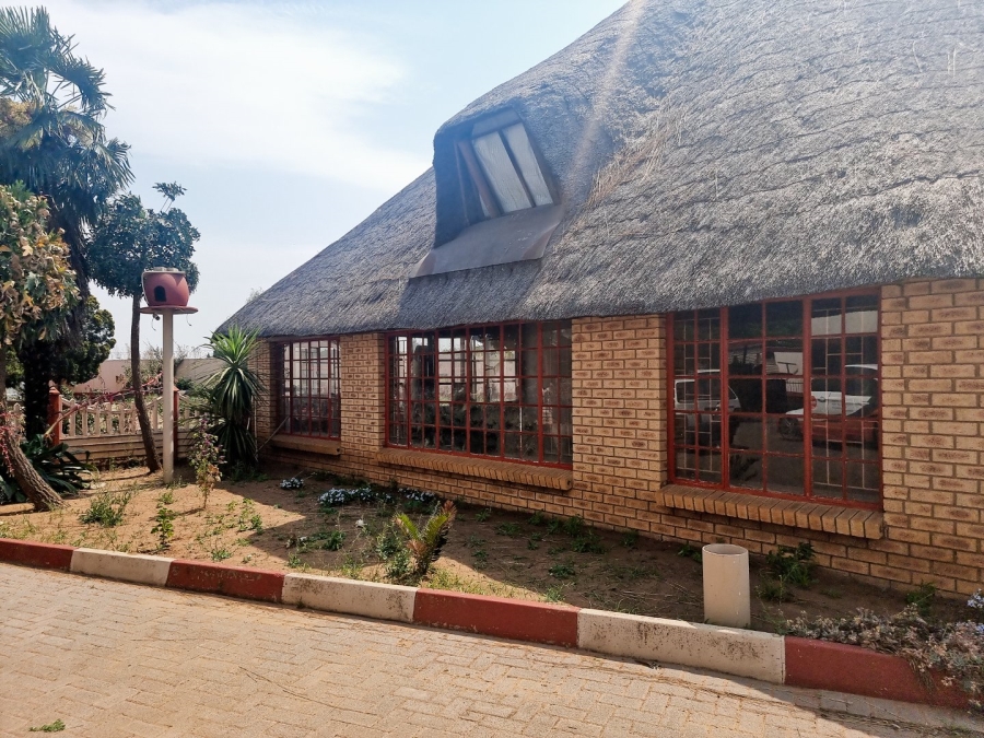 3 Bedroom Property for Sale in Roodia Gauteng