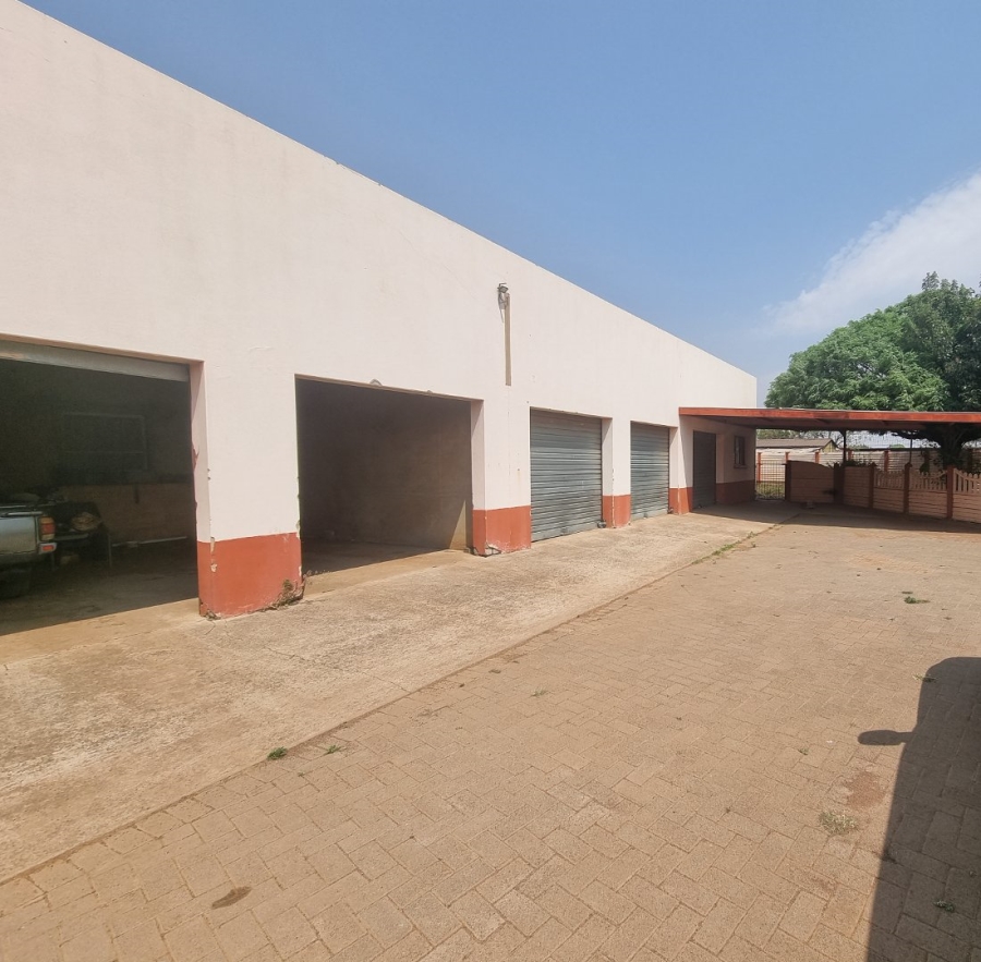 3 Bedroom Property for Sale in Roodia Gauteng
