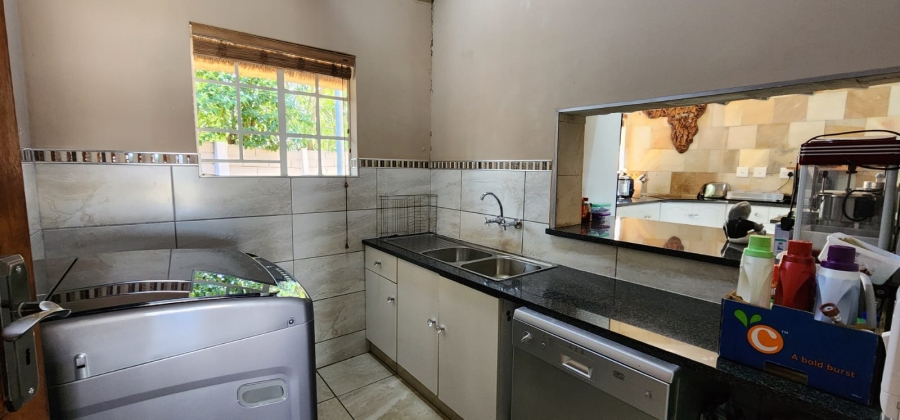 7 Bedroom Property for Sale in Vaalview Gauteng