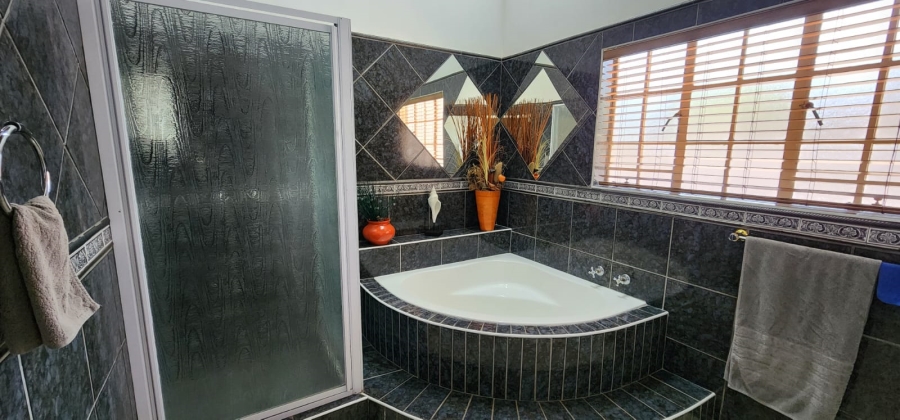 7 Bedroom Property for Sale in Vaalview Gauteng