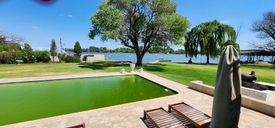 7 Bedroom Property for Sale in Vaalview Gauteng