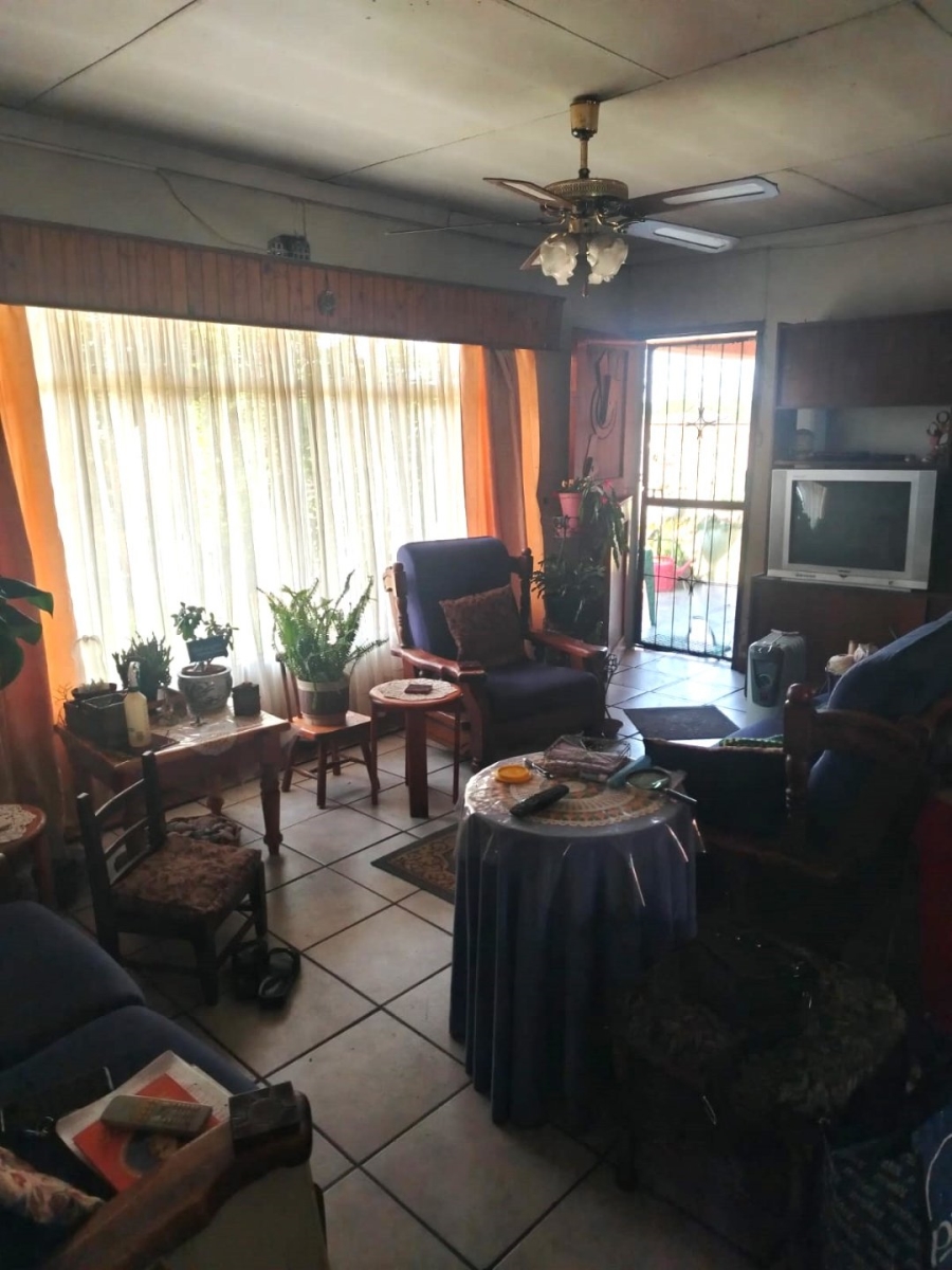 4 Bedroom Property for Sale in Mullerstuine Gauteng